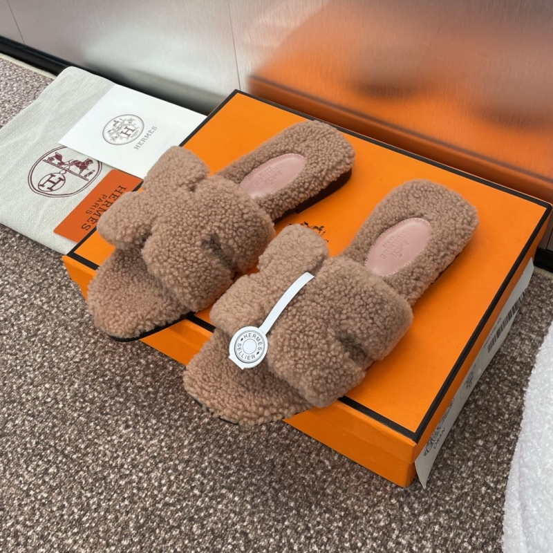 H**mes slippers